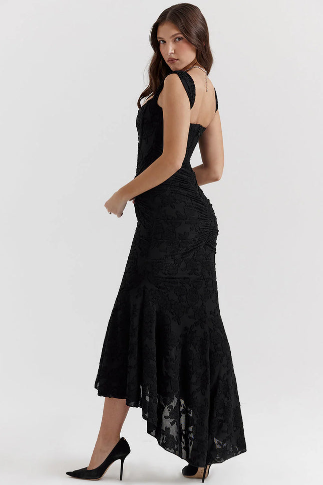 Aveline's Elegant Waist Maxi Dress