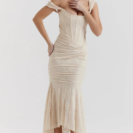 Aveline's Elegant Waist Maxi Dress