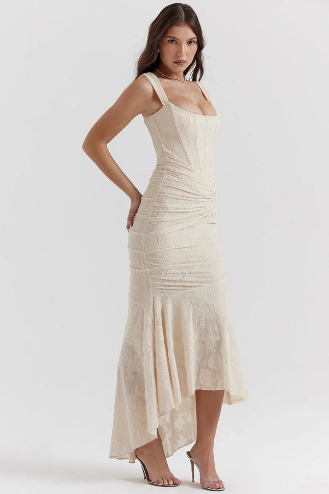Aveline's Elegant Waist Maxi Dress